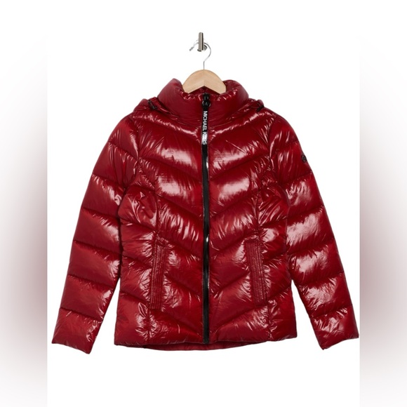 NWT Michael Kors Michael Kors Short 450 Fill Power
Hooded Puffer Jacket S - Picture 4 of 5